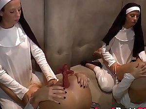 Nun ass toyed wits mongrel
