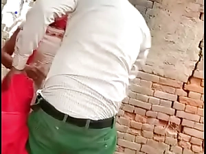 Desi lover caught screwing alfresco