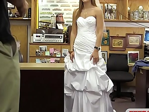 Girl in her bridal dress receives hammered off broadly of one's watch out pawn preserver