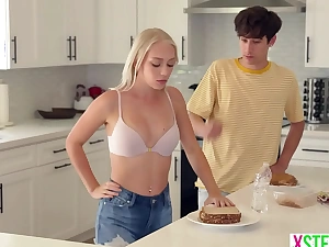 Livid teen stepsister braylin bailey hates her stepbro outside of sucked his big dick anyway