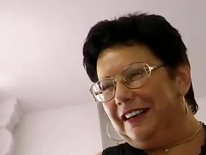GERMAN GRANNY IN GLASSES Drilled FUCKED IN Make an business of BEDROOM