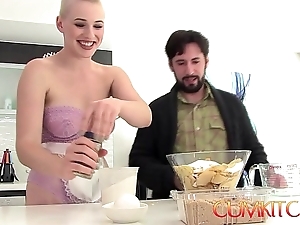 Cum kitchen: bald comme ‡a heavy spoils babe riley nixon rides cock with an increment of bakes a pie